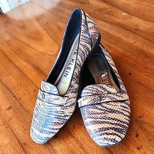 Anne Klein iflex Tiger Loafer Women's Size 6
